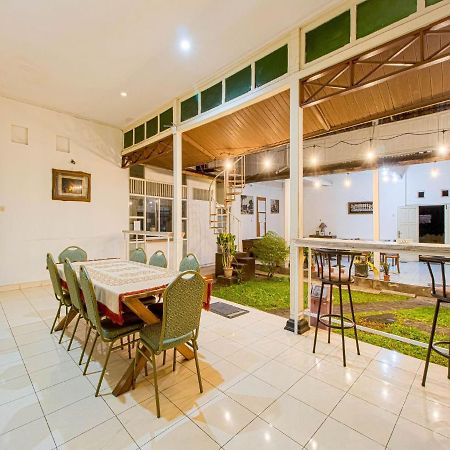 D'Talent Hotel Yogyakarta Exteriör bild