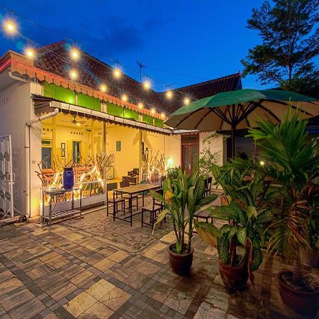 D'Talent Hotel Yogyakarta Exteriör bild