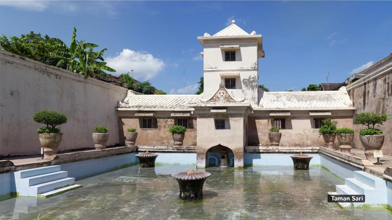 D'Talent Hotel Yogyakarta Exteriör bild