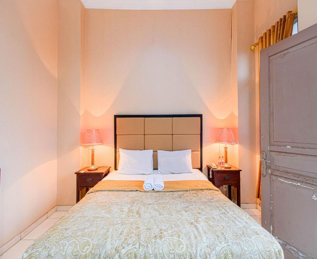 D'Talent Hotel Yogyakarta Exteriör bild