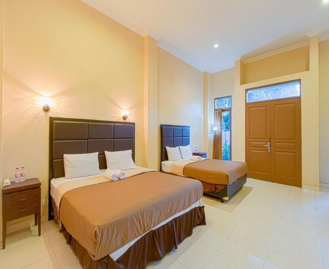 D'Talent Hotel Yogyakarta Exteriör bild