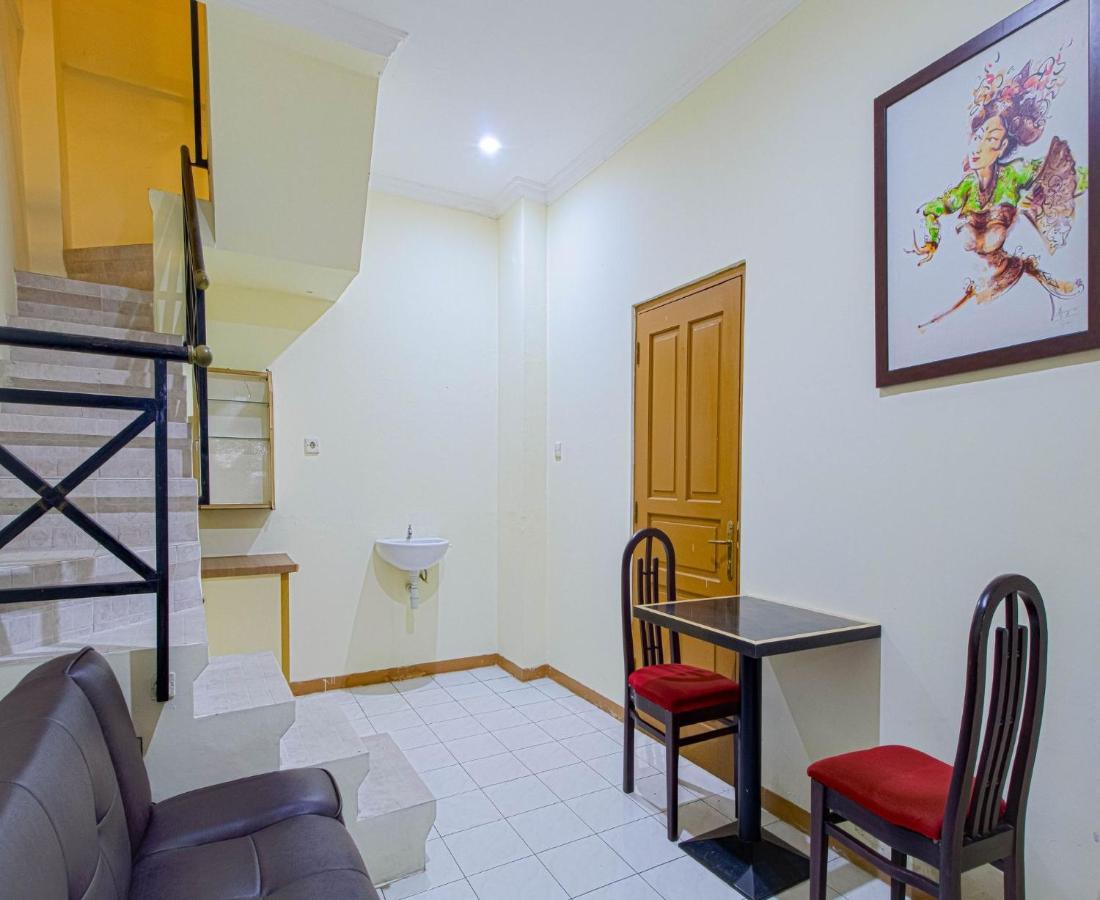 D'Talent Hotel Yogyakarta Exteriör bild