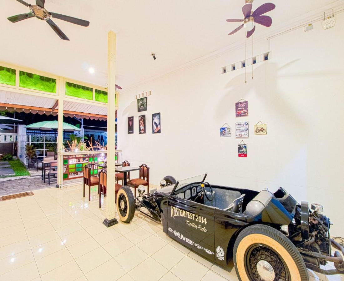 D'Talent Hotel Yogyakarta Exteriör bild