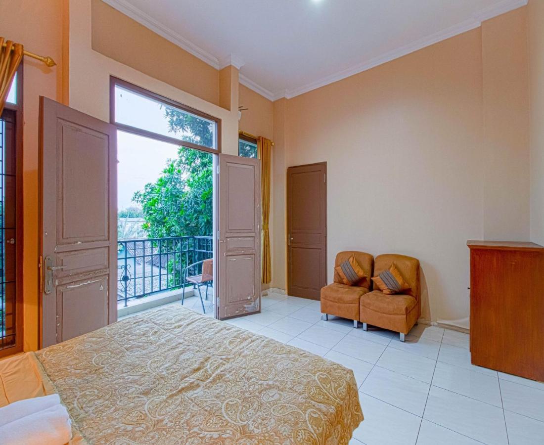 D'Talent Hotel Yogyakarta Exteriör bild