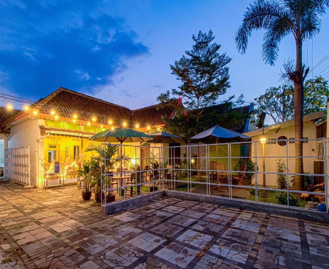 D'Talent Hotel Yogyakarta Exteriör bild