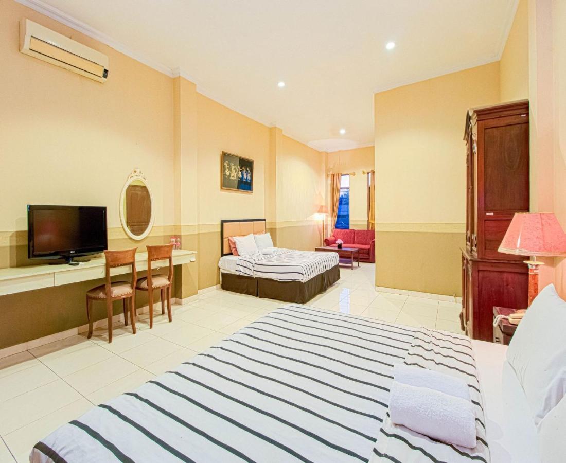 D'Talent Hotel Yogyakarta Exteriör bild