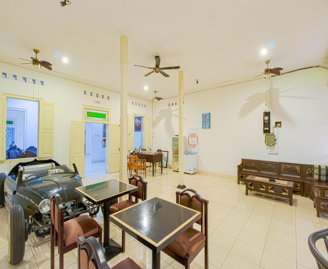 D'Talent Hotel Yogyakarta Exteriör bild