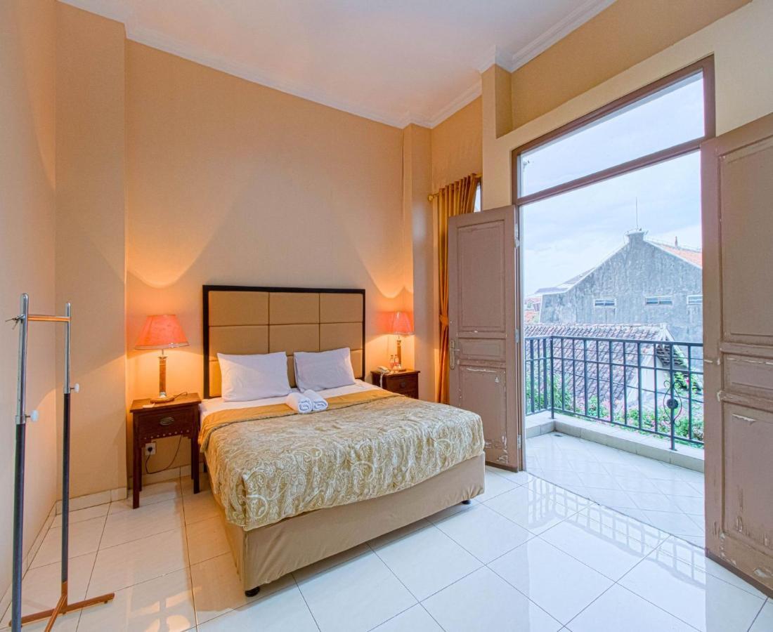 D'Talent Hotel Yogyakarta Exteriör bild