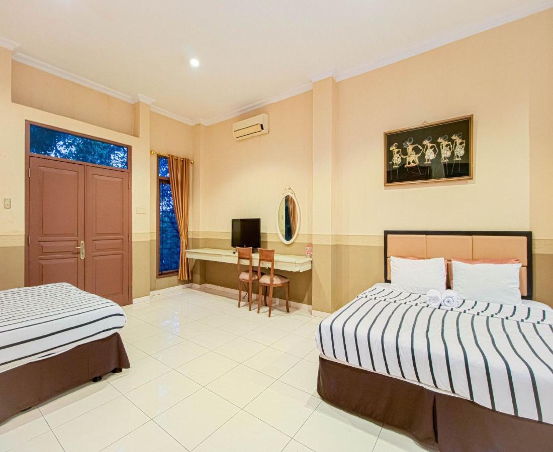 D'Talent Hotel Yogyakarta Exteriör bild